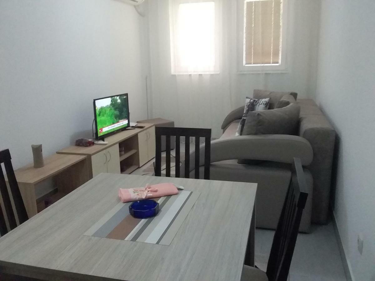 Apartman Jevtic 1 Gornja Toplica Εξωτερικό φωτογραφία